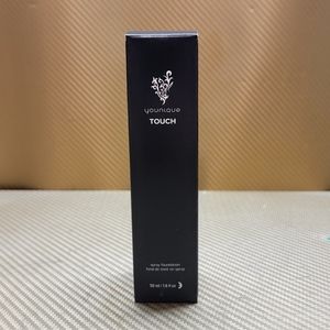 New Younique Spray Foundation Scarlet